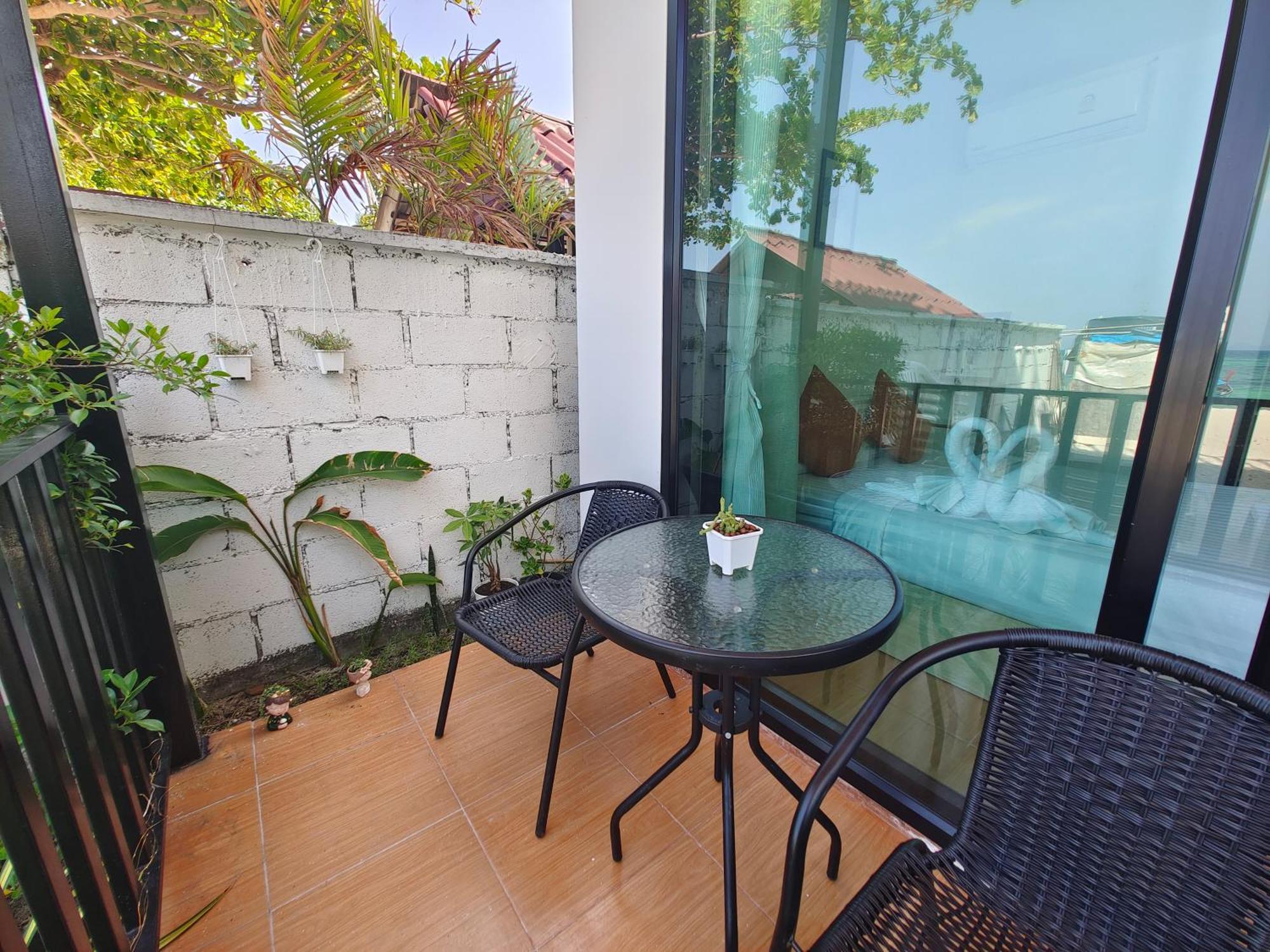 Lipe Sunrise Beach House Екстер'єр фото